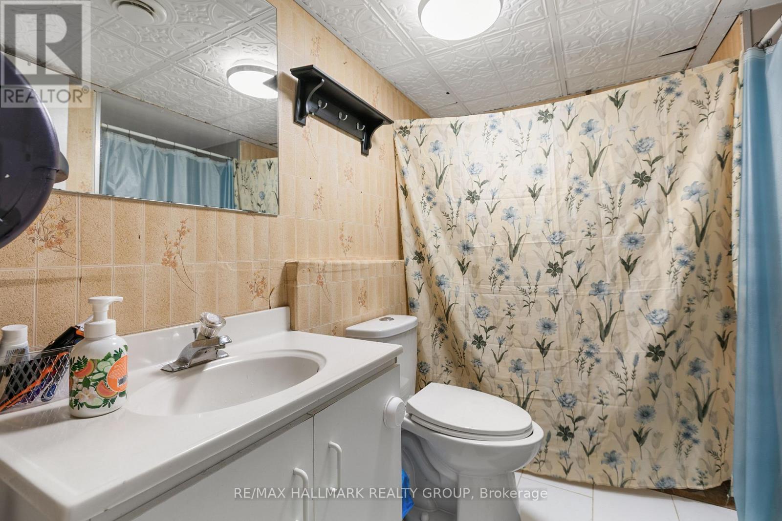 3142 DUMAURIER AVENUE E - Image 21