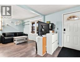 235 20 Avenue NE - photo 3