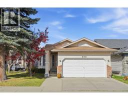 866 Applewood Drive SE - photo 1