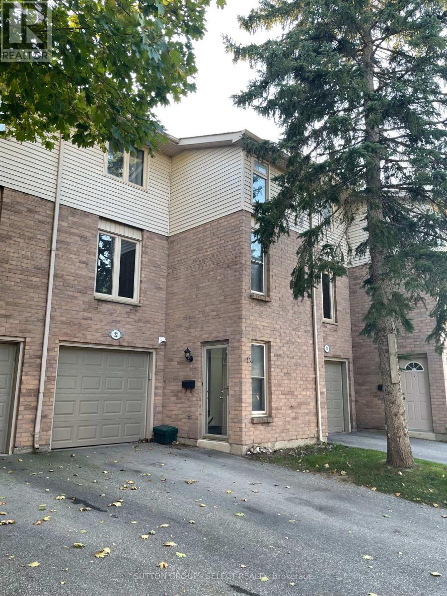 #22 1855 ALDERSBROOK ROAD - 1