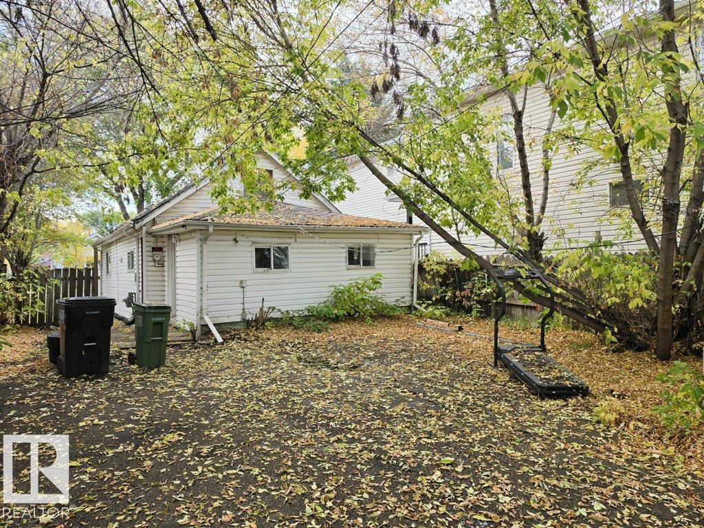 11911 77 ST NW - 16
