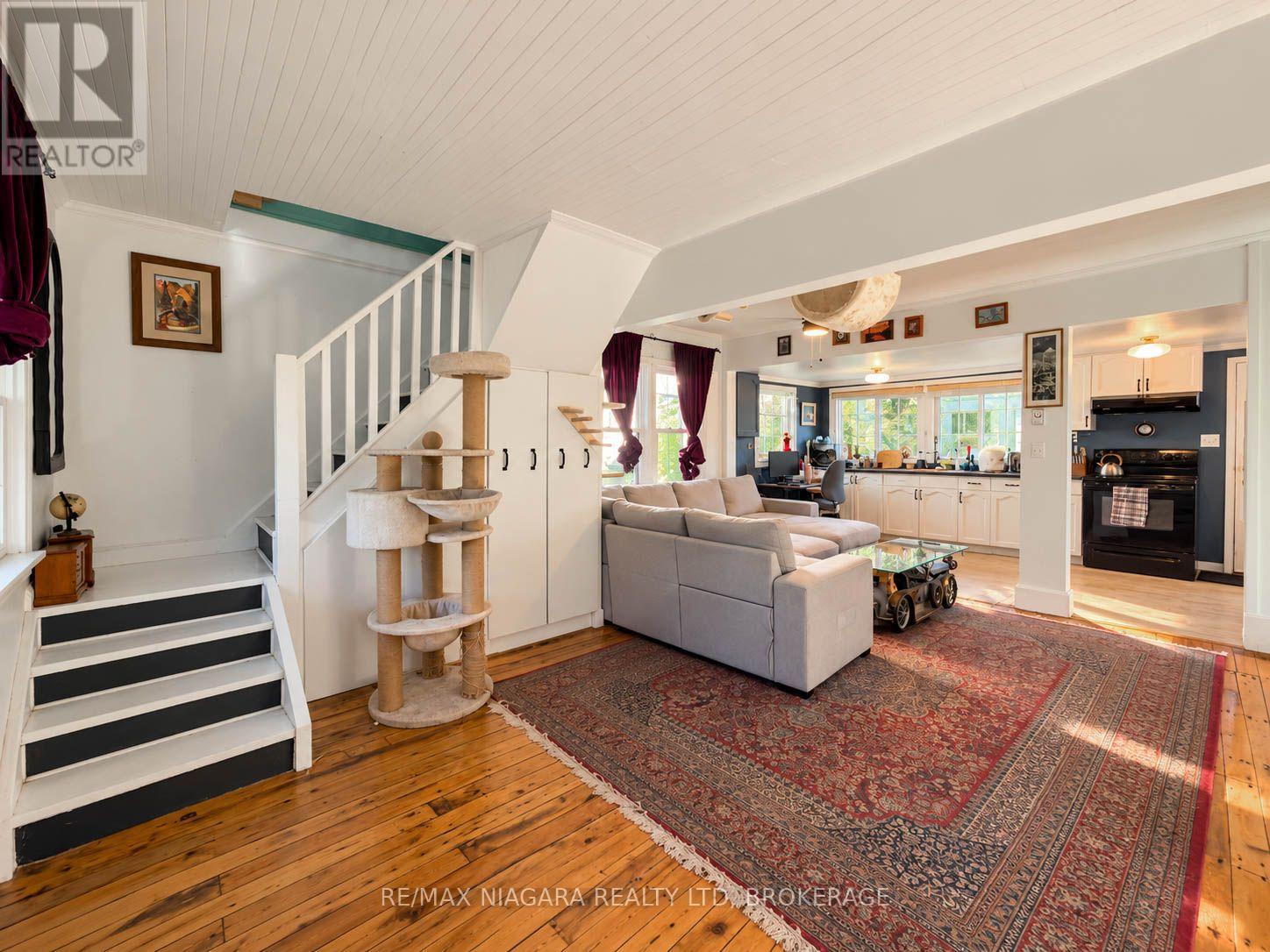 118 LINCOLN ROAD E - 16