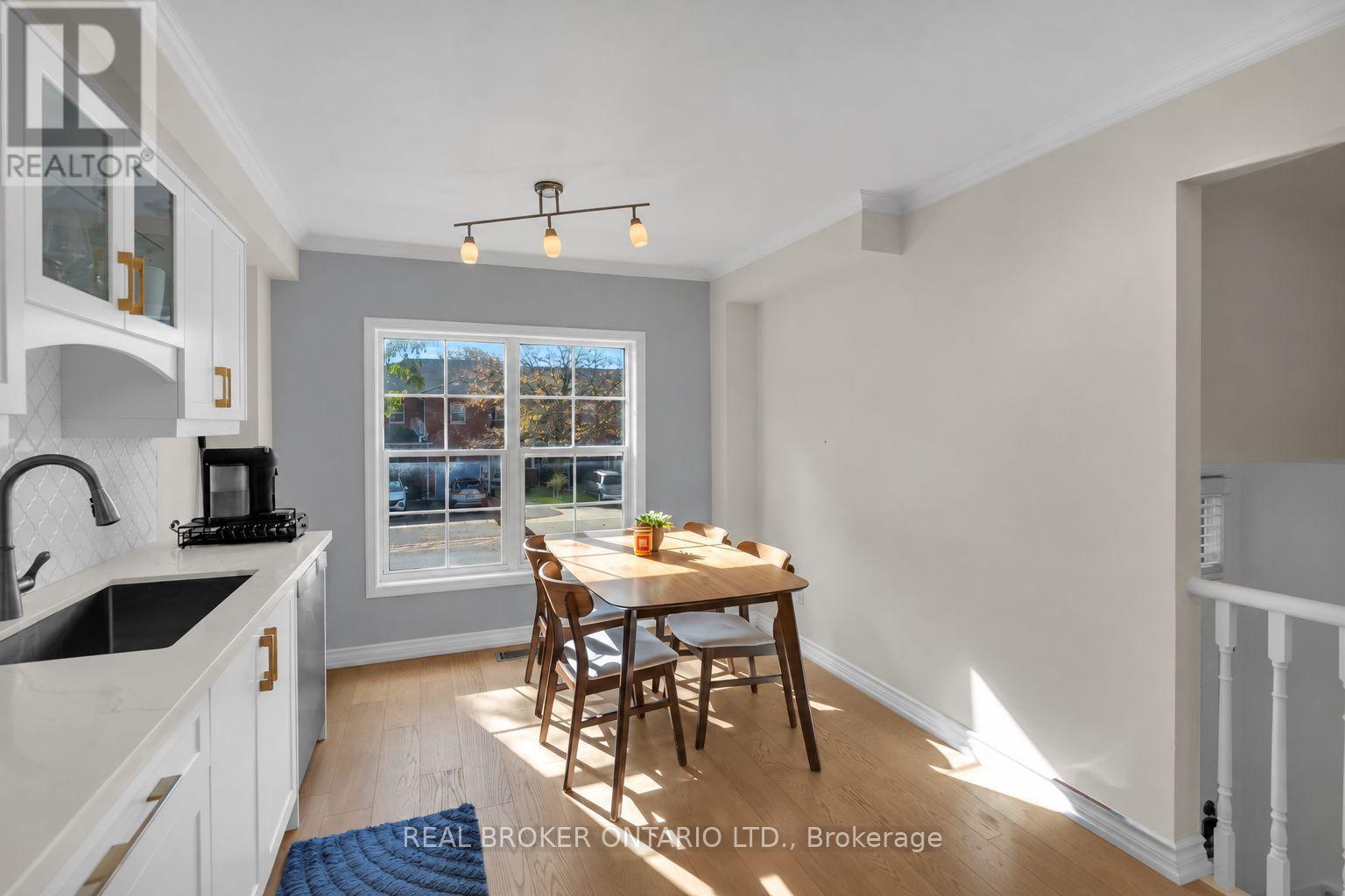 565 Bondi Avenue — photo 16