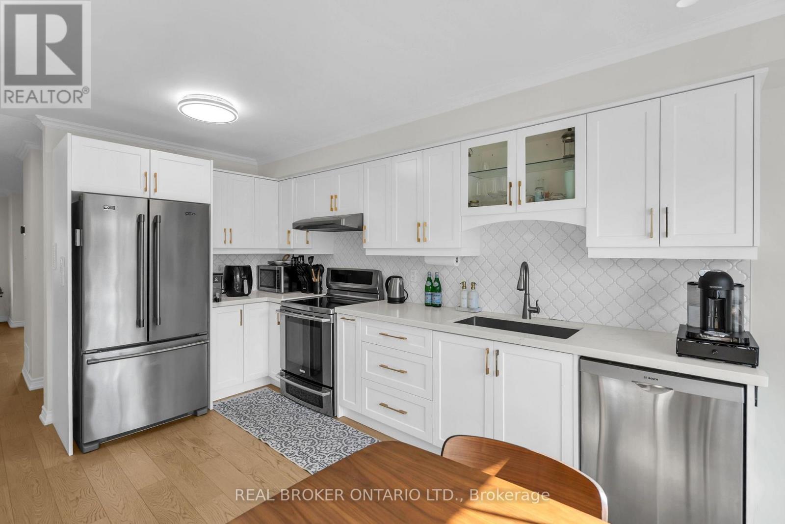 565 Bondi Avenue — photo 19