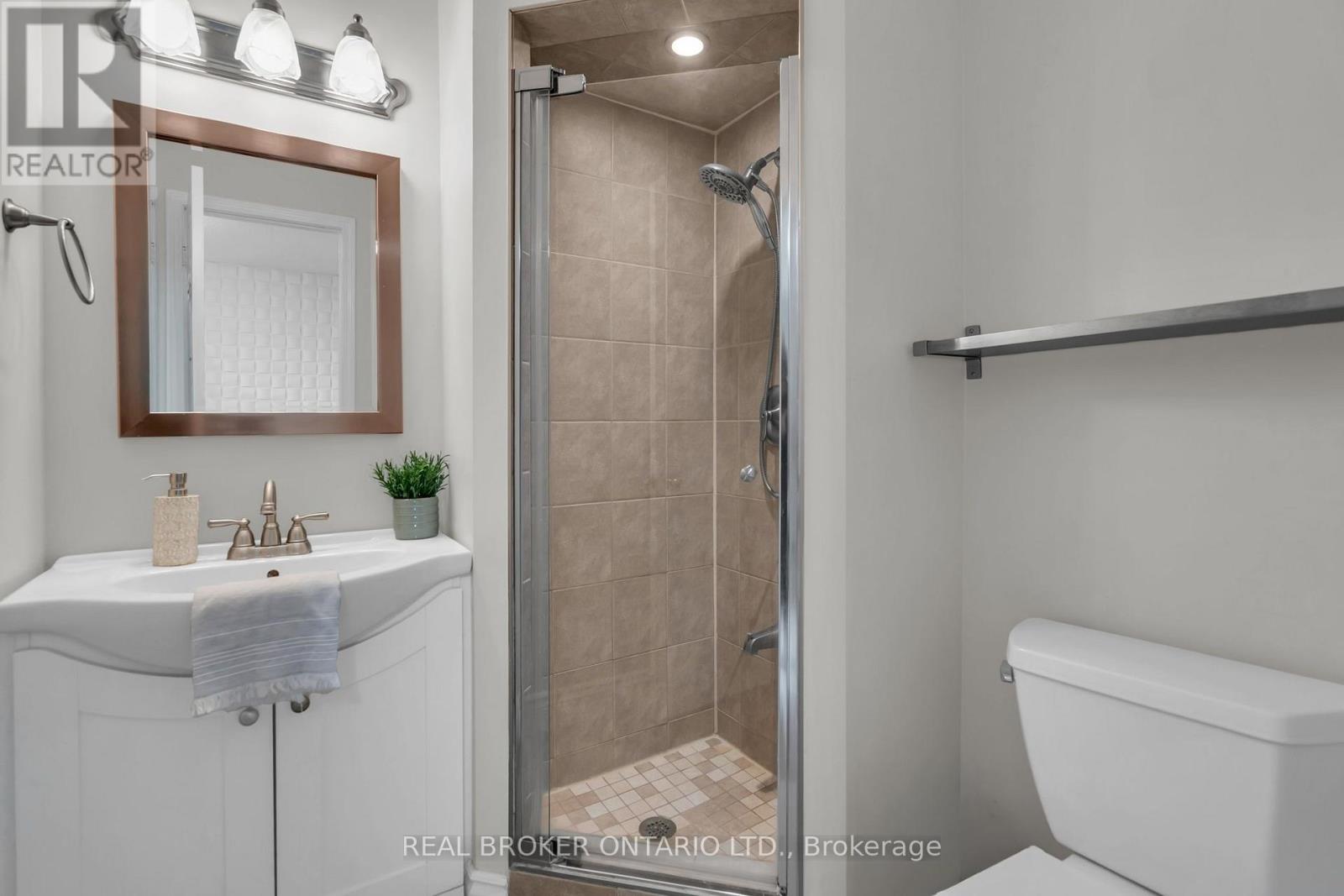 565 Bondi Avenue — photo 25