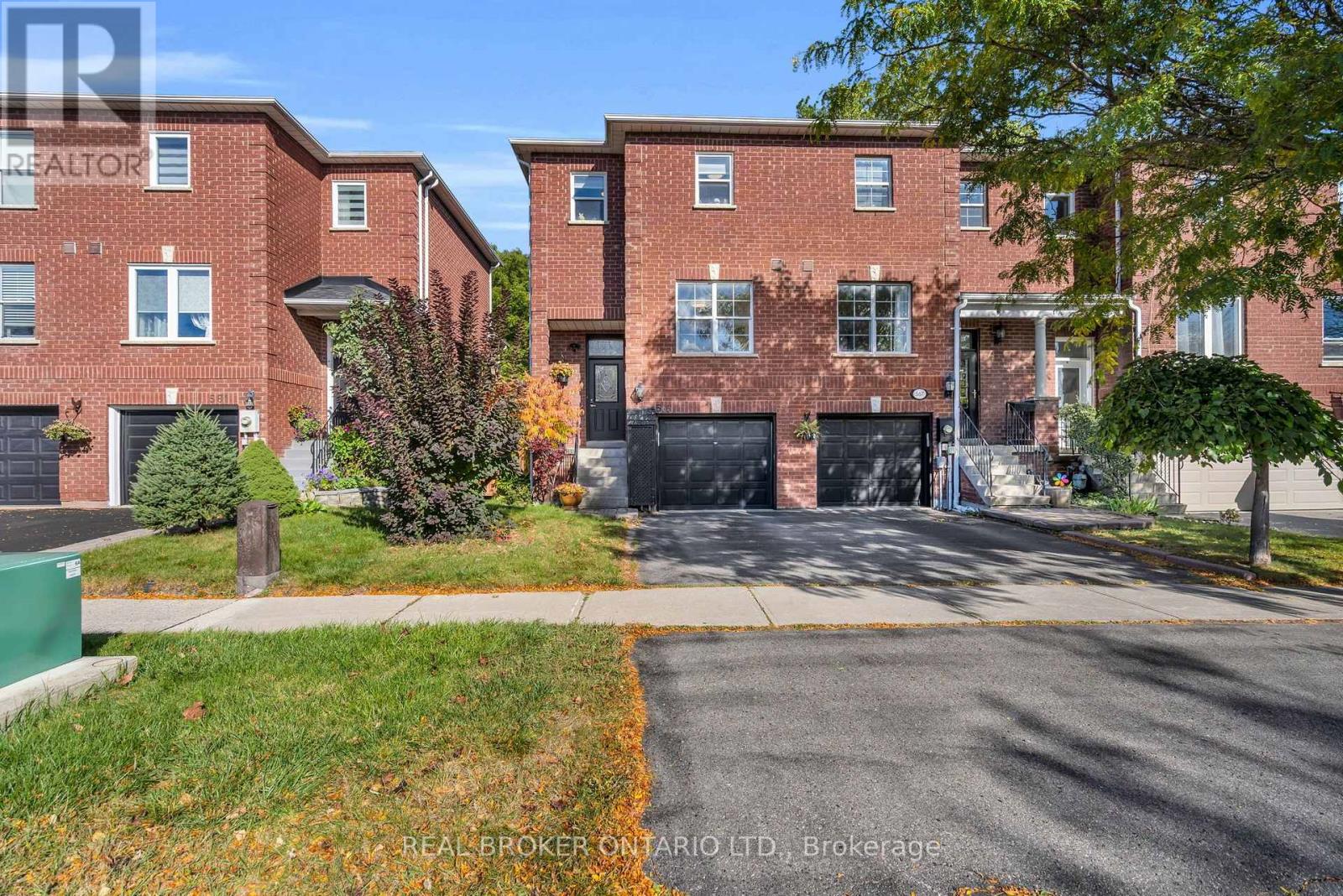 565 BONDI AVENUE, Newmarket (Gorham-College Manor) — photo 3