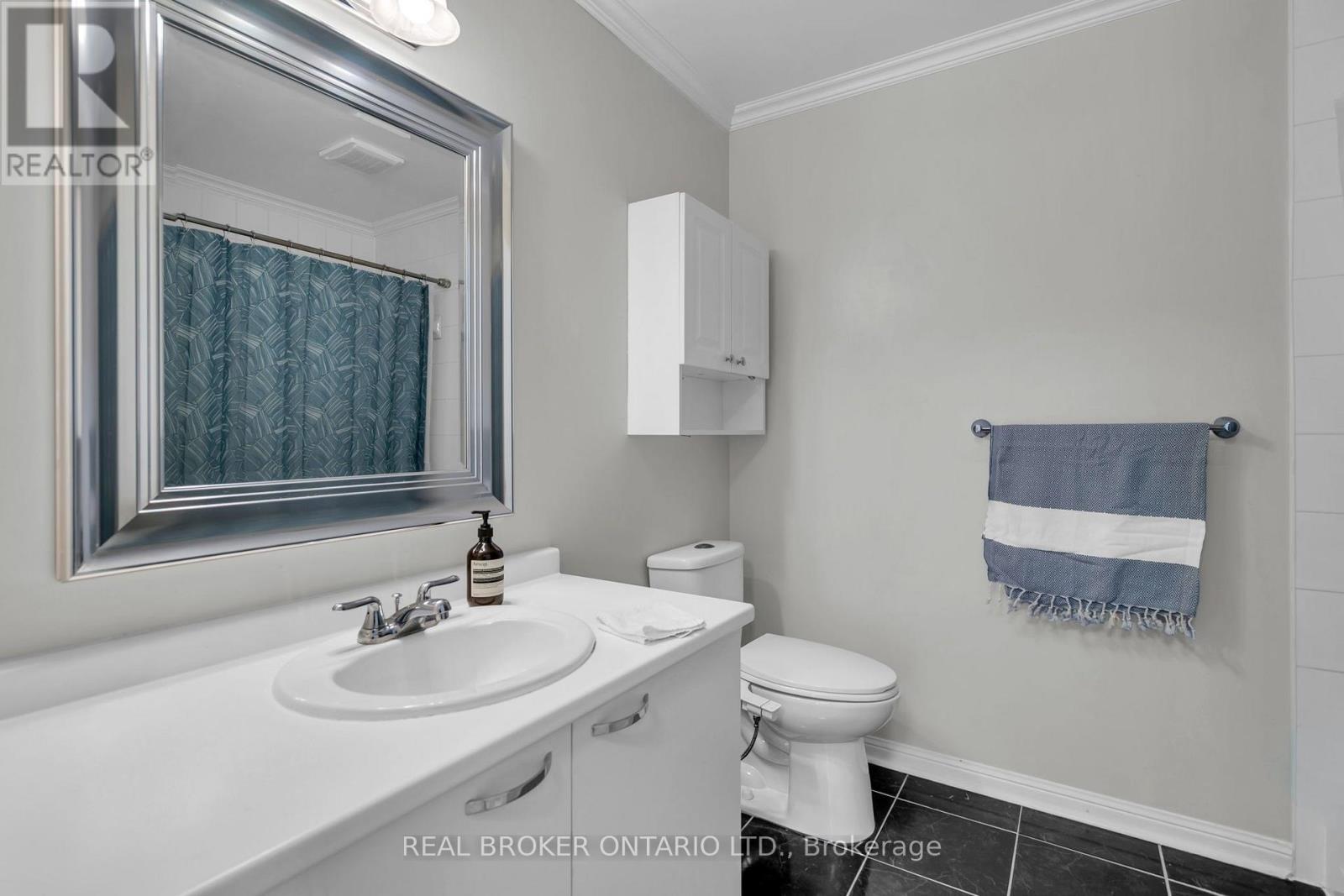 565 Bondi Avenue — photo 30