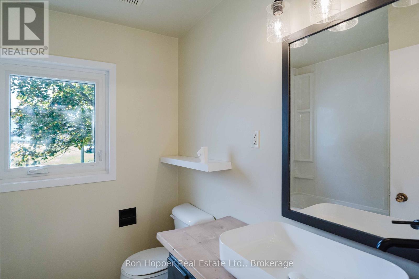 1082 8TH STREET E - 27