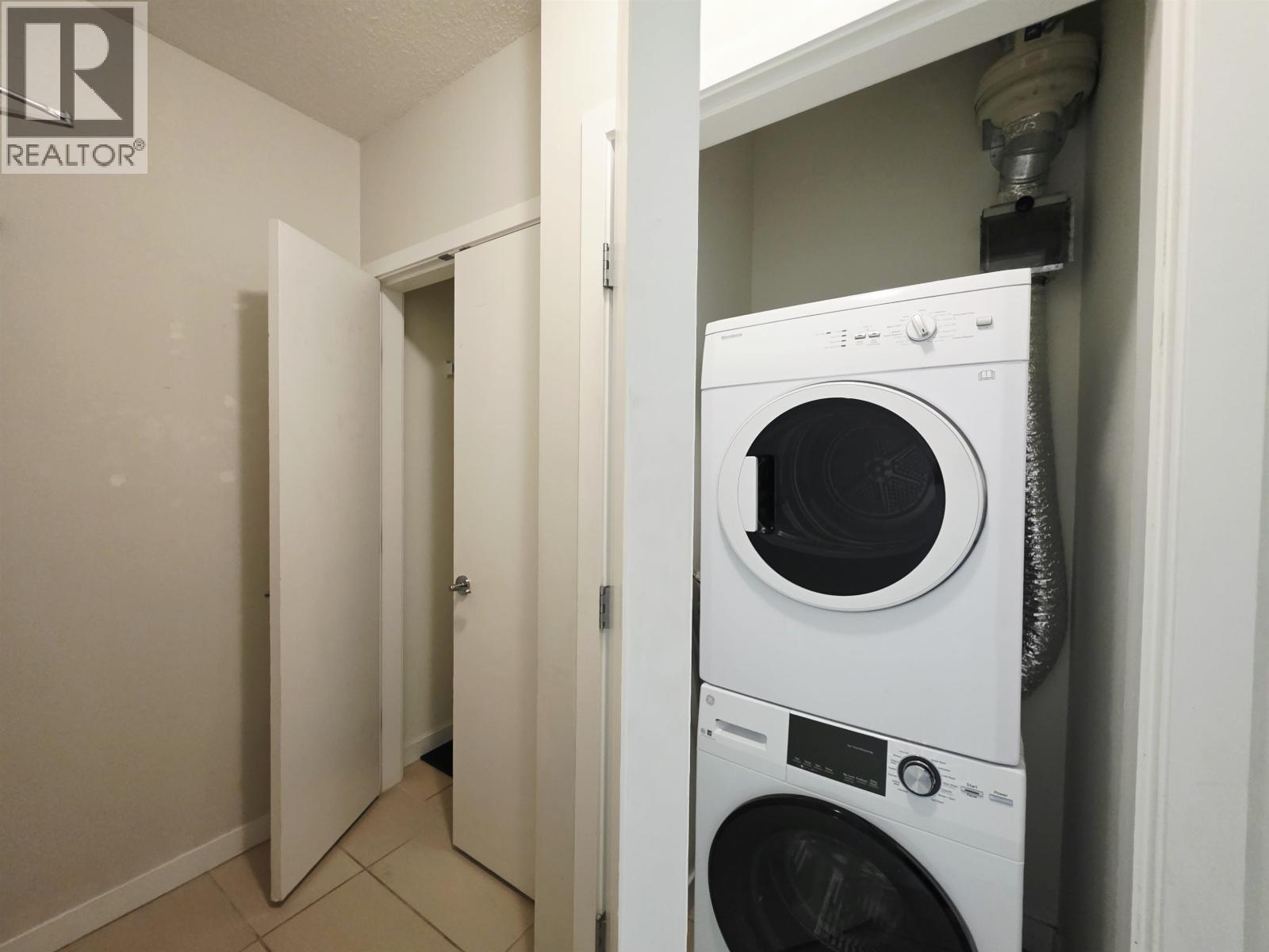 906 7360 ELMBRIDGE WAY, Richmond - Image 1