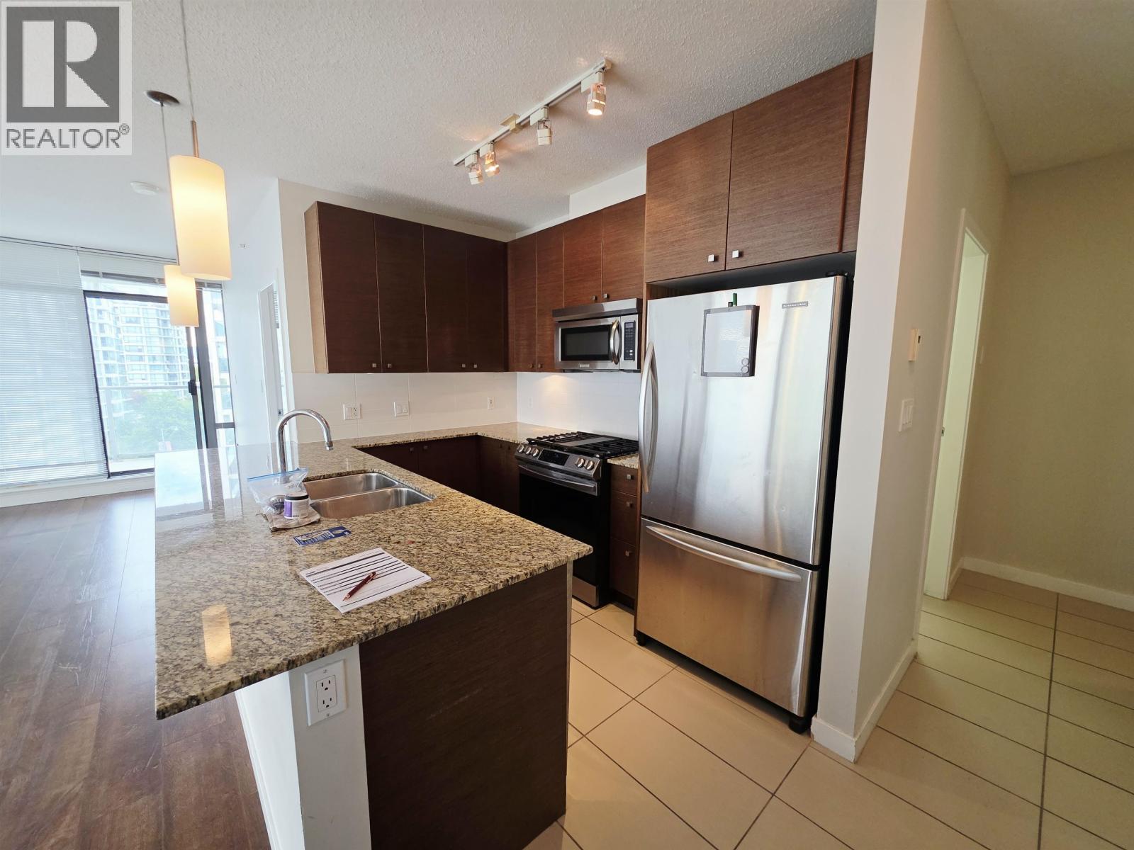 906 7360 ELMBRIDGE WAY, Richmond - Image 1