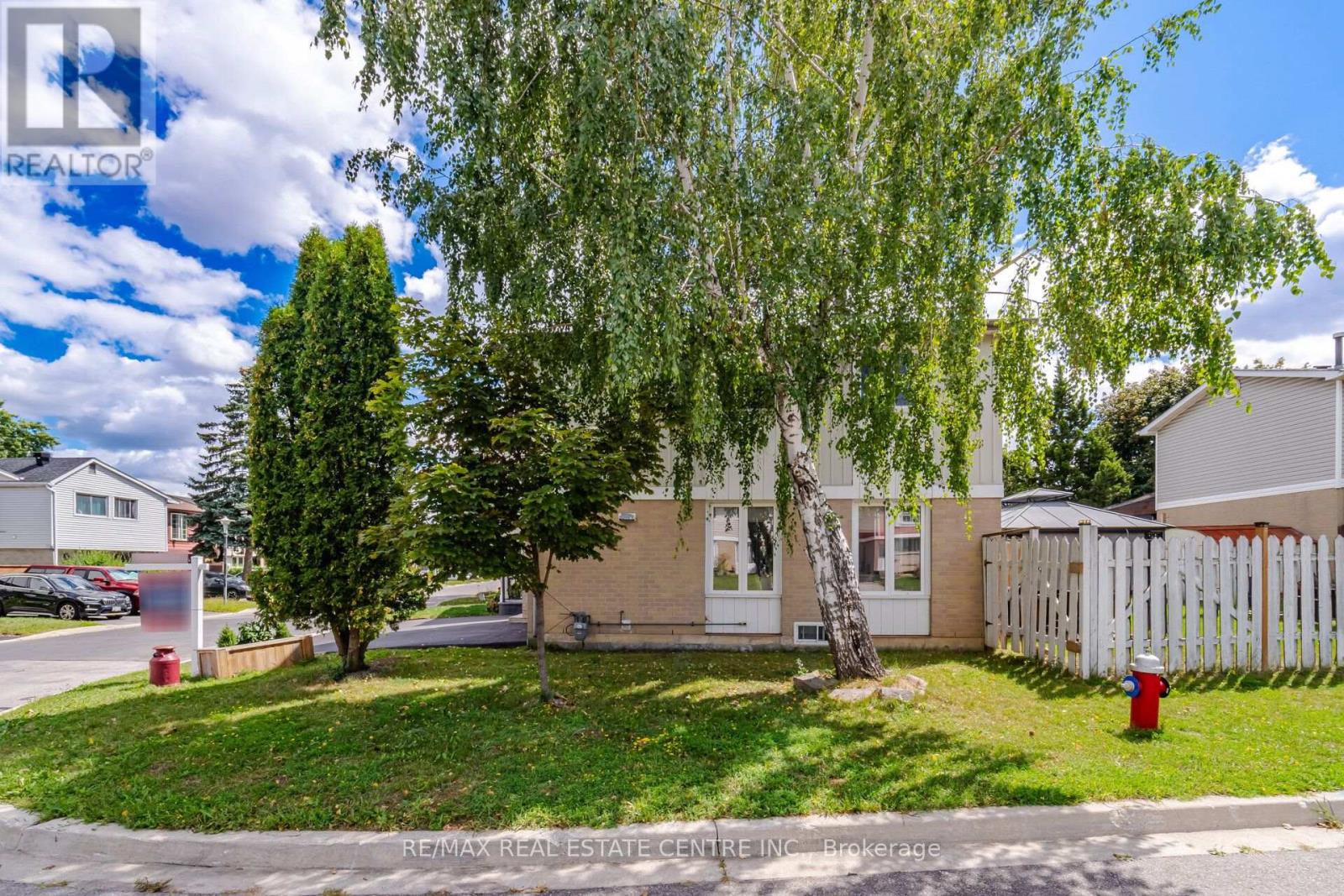 44 Grand Valley Drive, Brampton, ON photo 2
