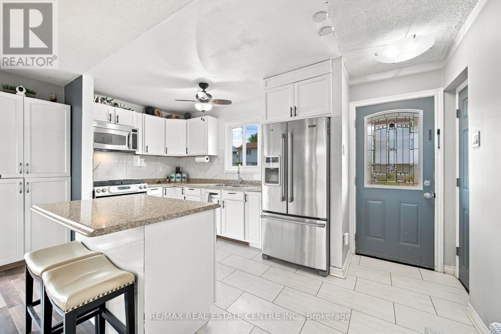 44 Grand Valley Drive, Brampton, ON photo 3