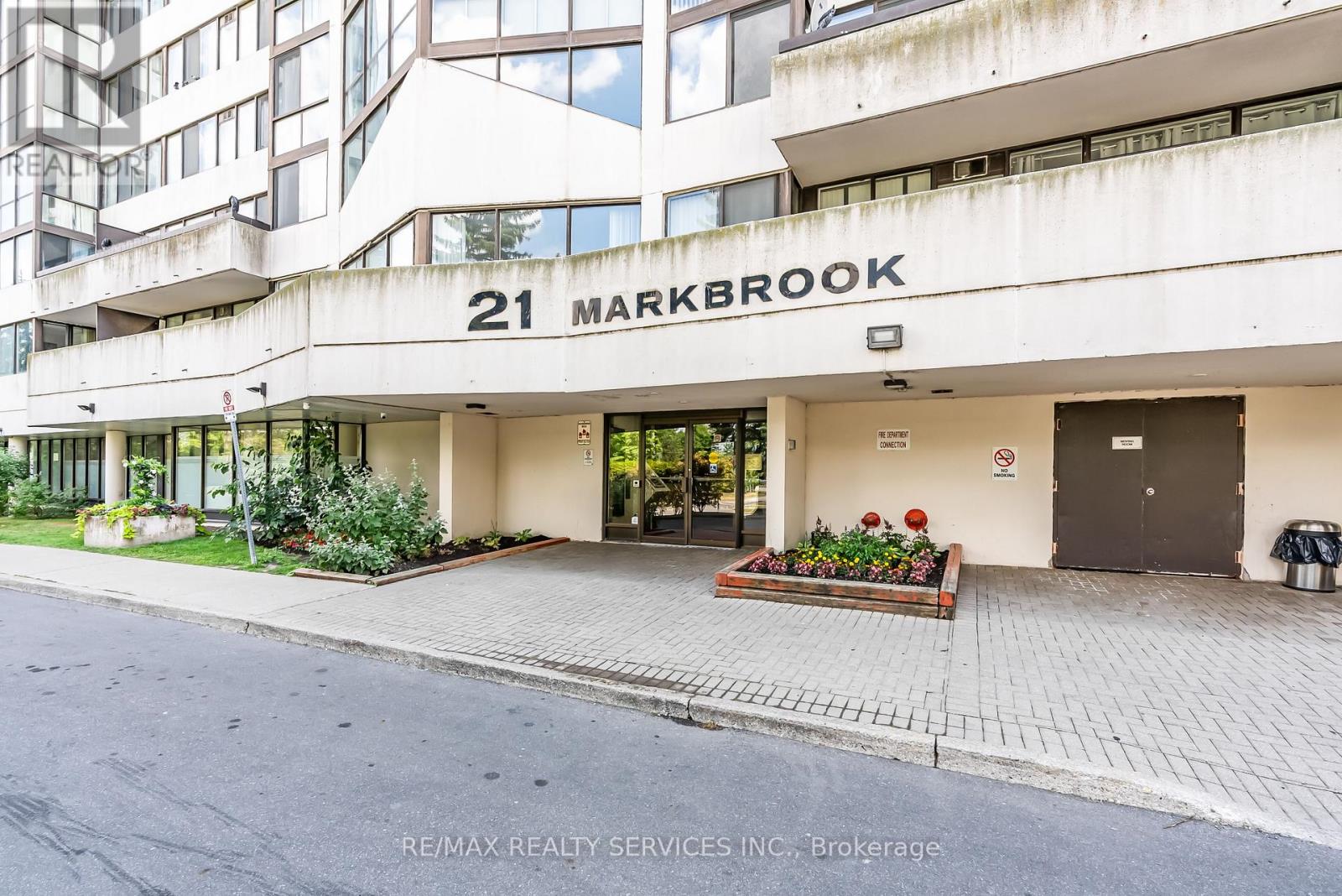 306 - 21 MARKBROOK LANE N, Toronto (Mount Olive-Silverstone-Jamestown) — photo 5