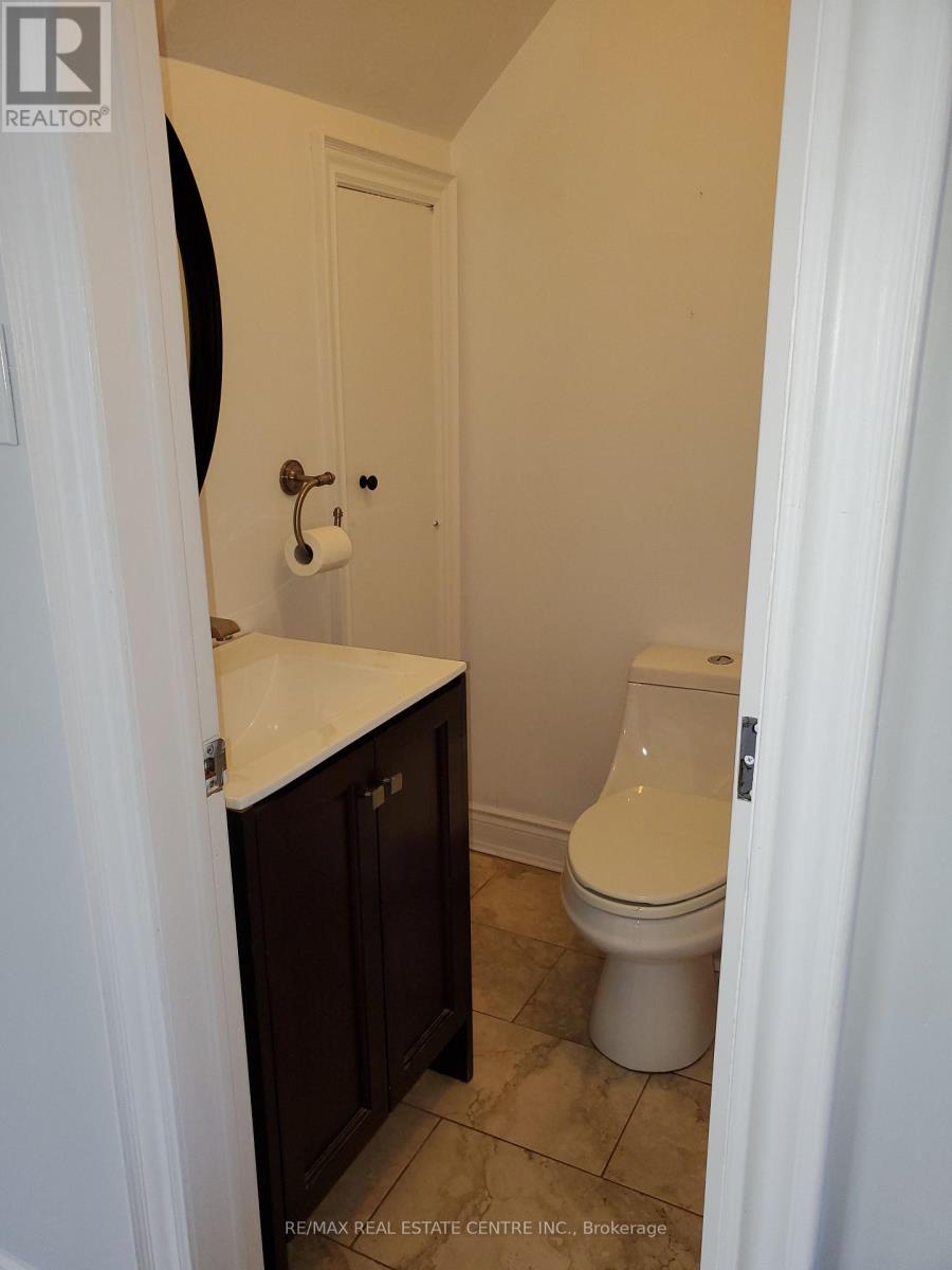 1077 Selby Avenue — photo 16