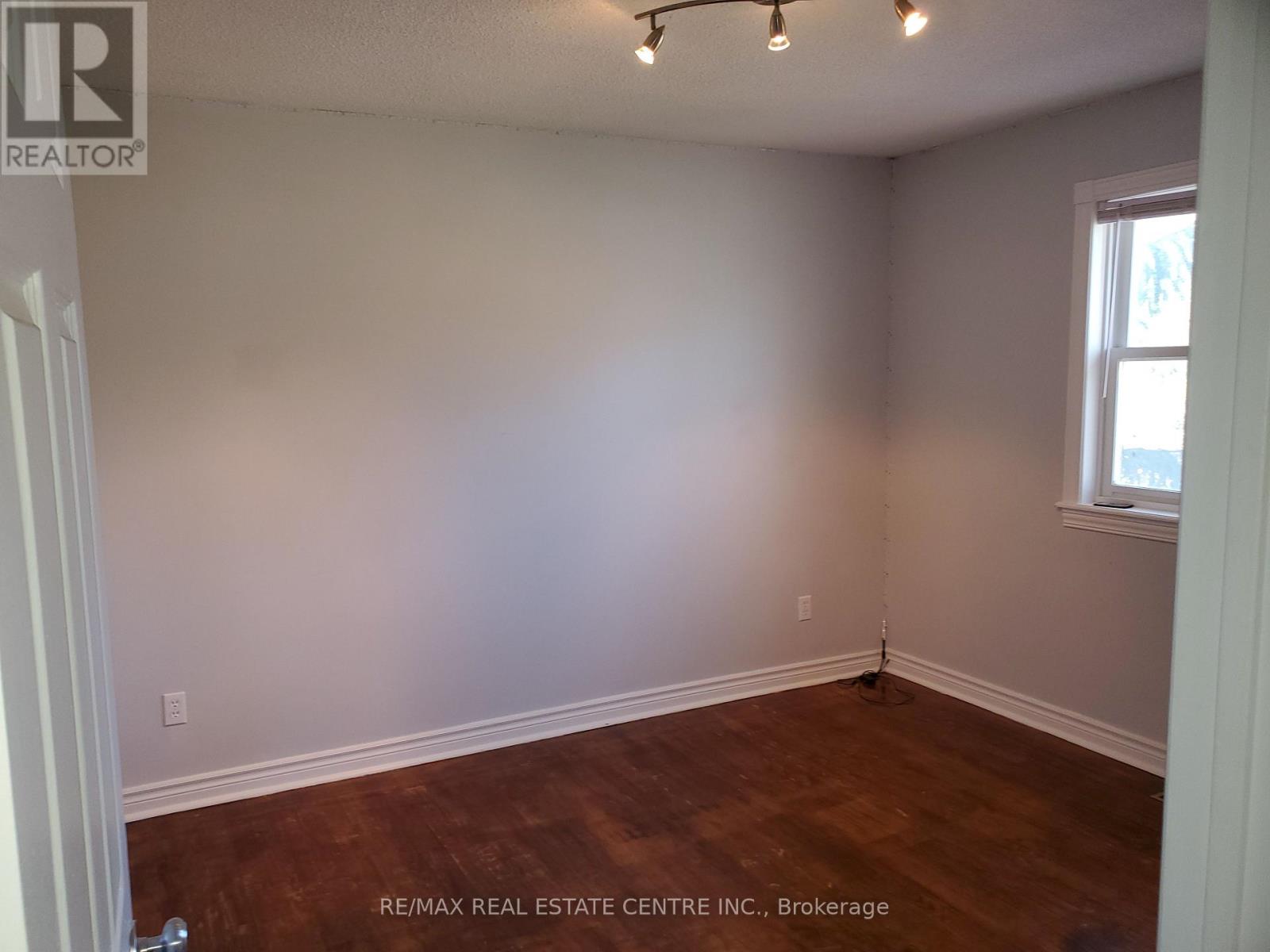 1077 Selby Avenue — photo 25