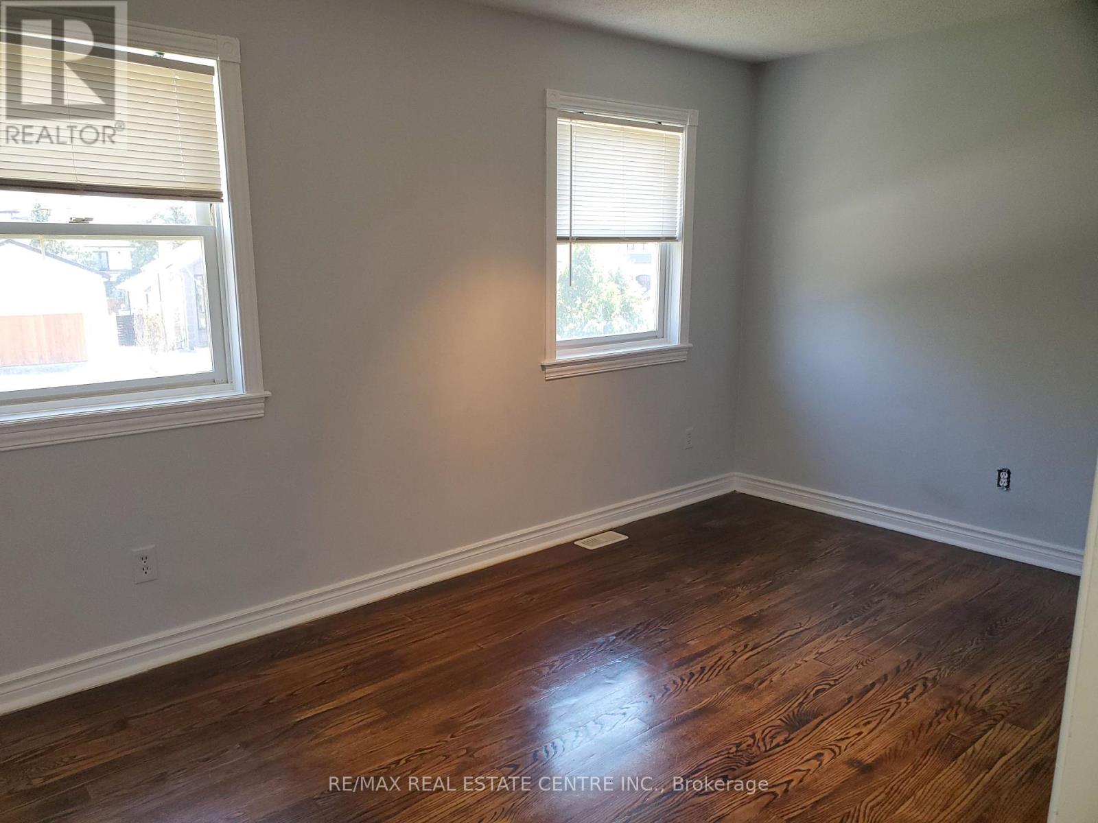 1077 Selby Avenue — photo 26