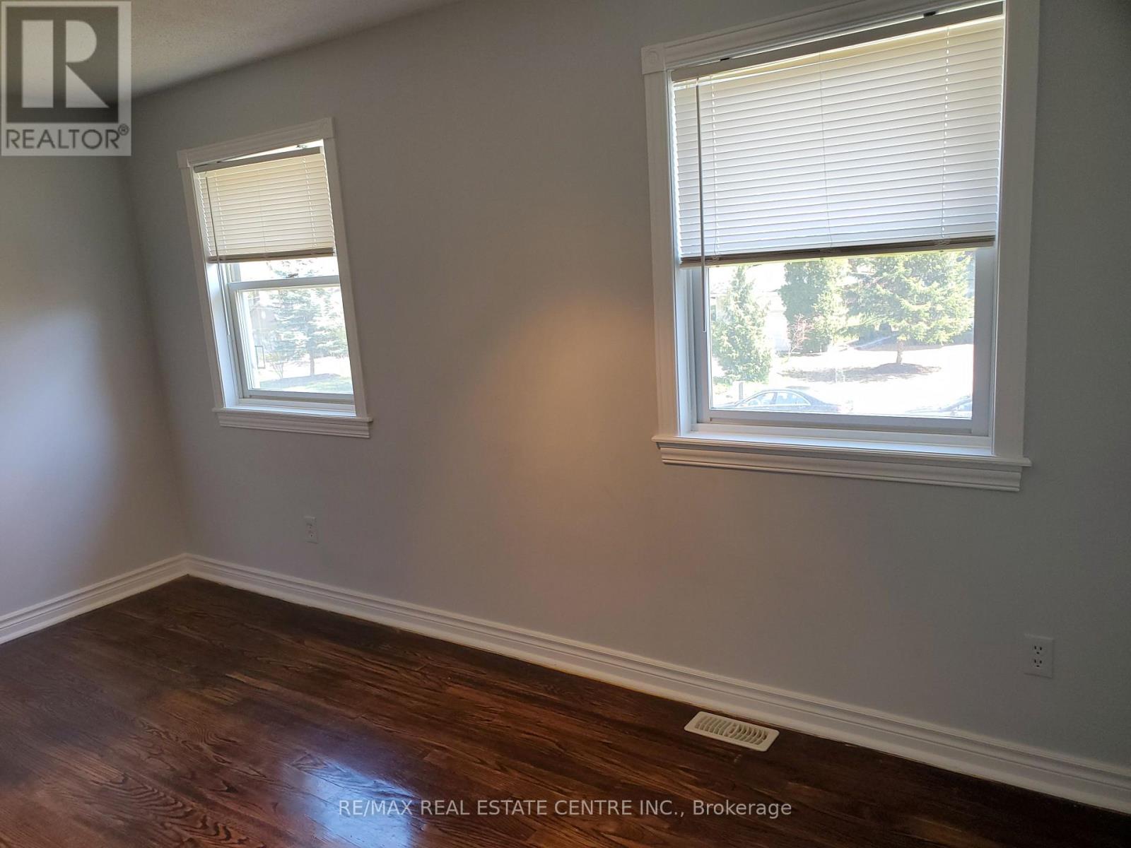 1077 Selby Avenue — photo 28