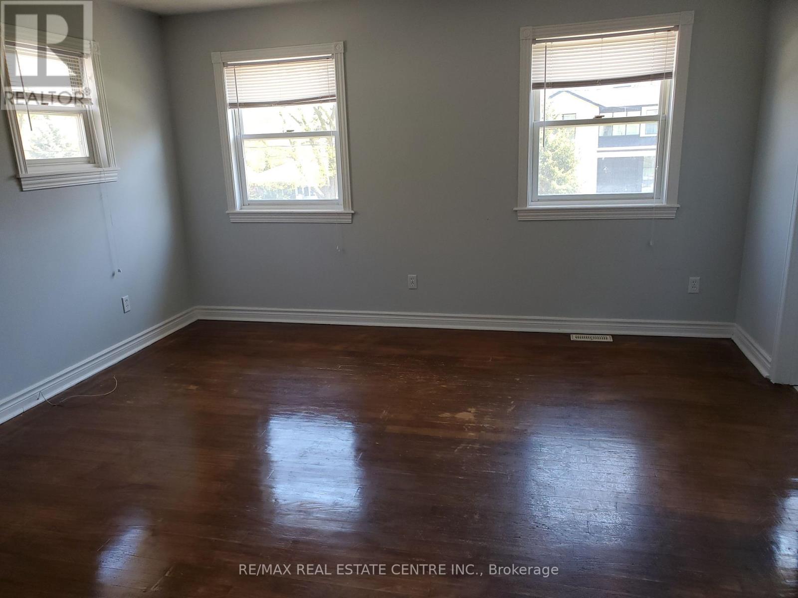 1077 Selby Avenue — photo 31