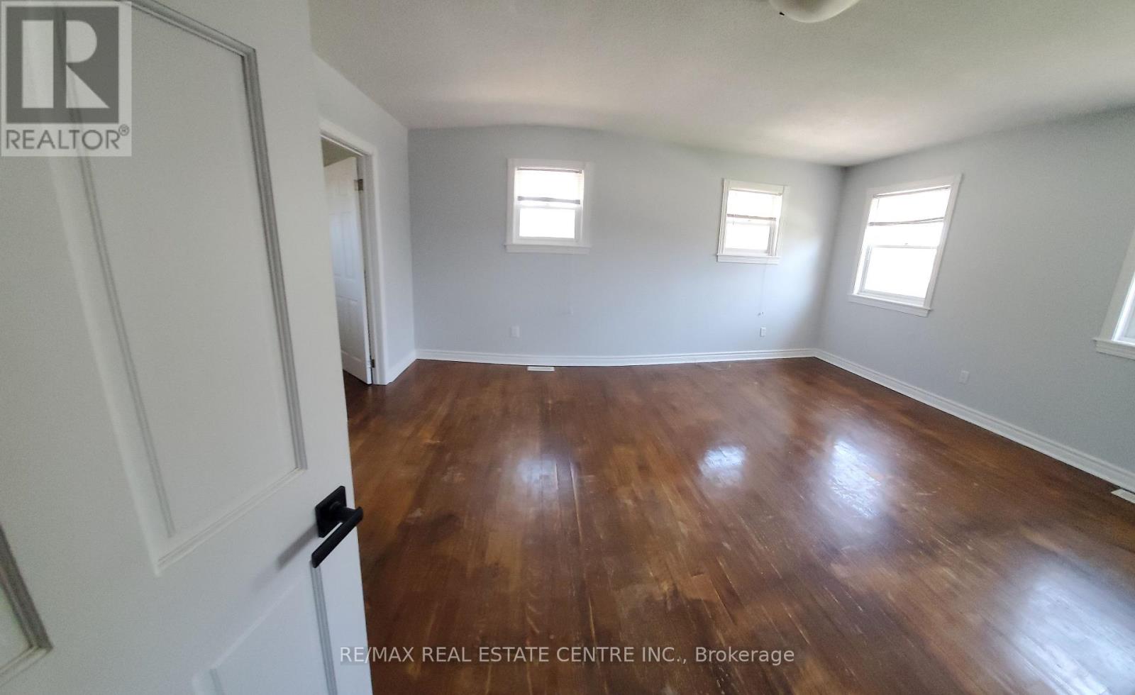 1077 Selby Avenue — photo 34