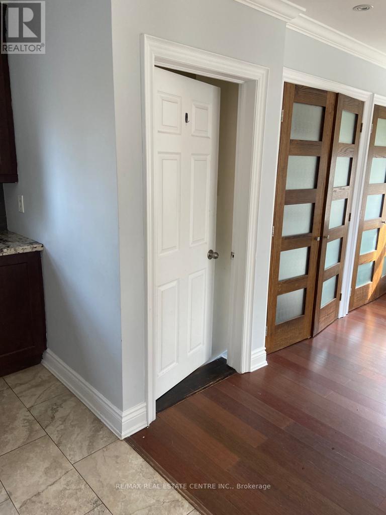 1077 Selby Avenue — photo 35