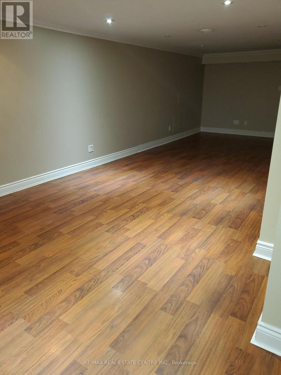 1077 Selby Avenue — photo 38