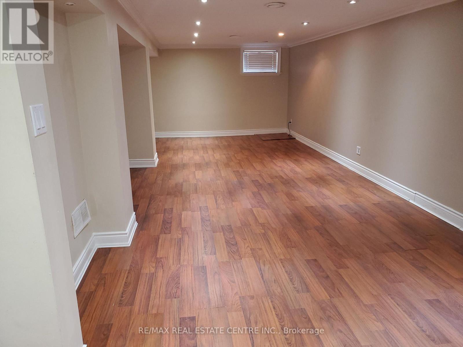 1077 Selby Avenue — photo 39