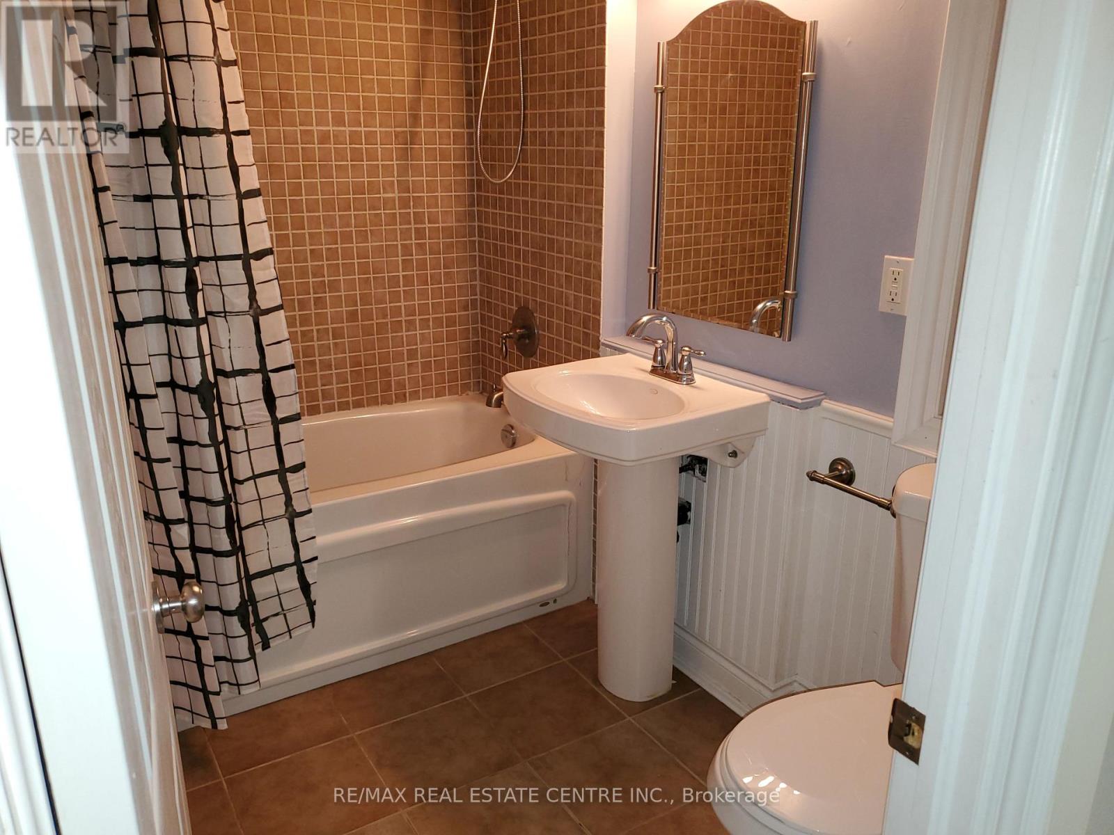 1077 Selby Avenue — photo 40