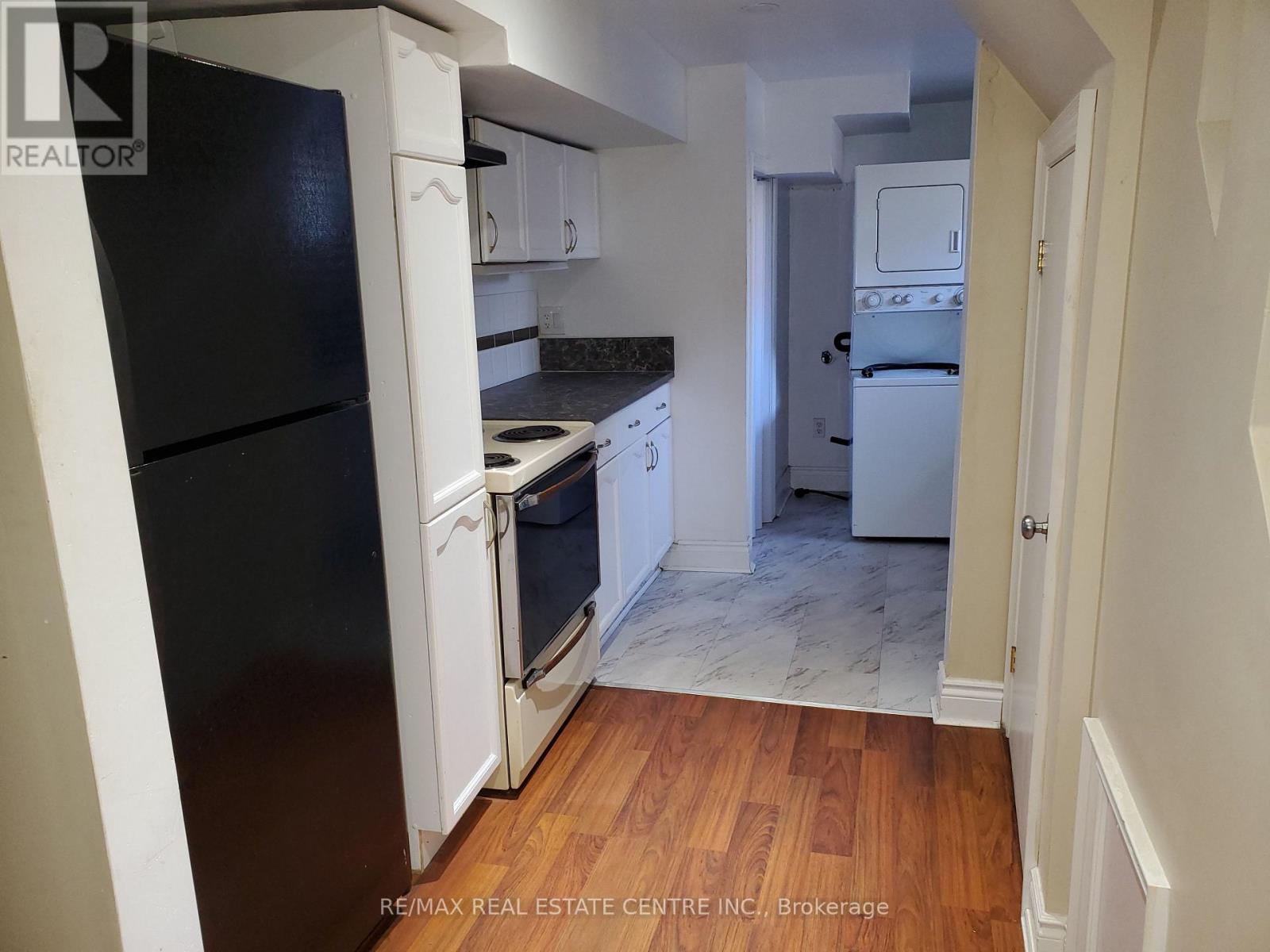 1077 Selby Avenue — photo 42