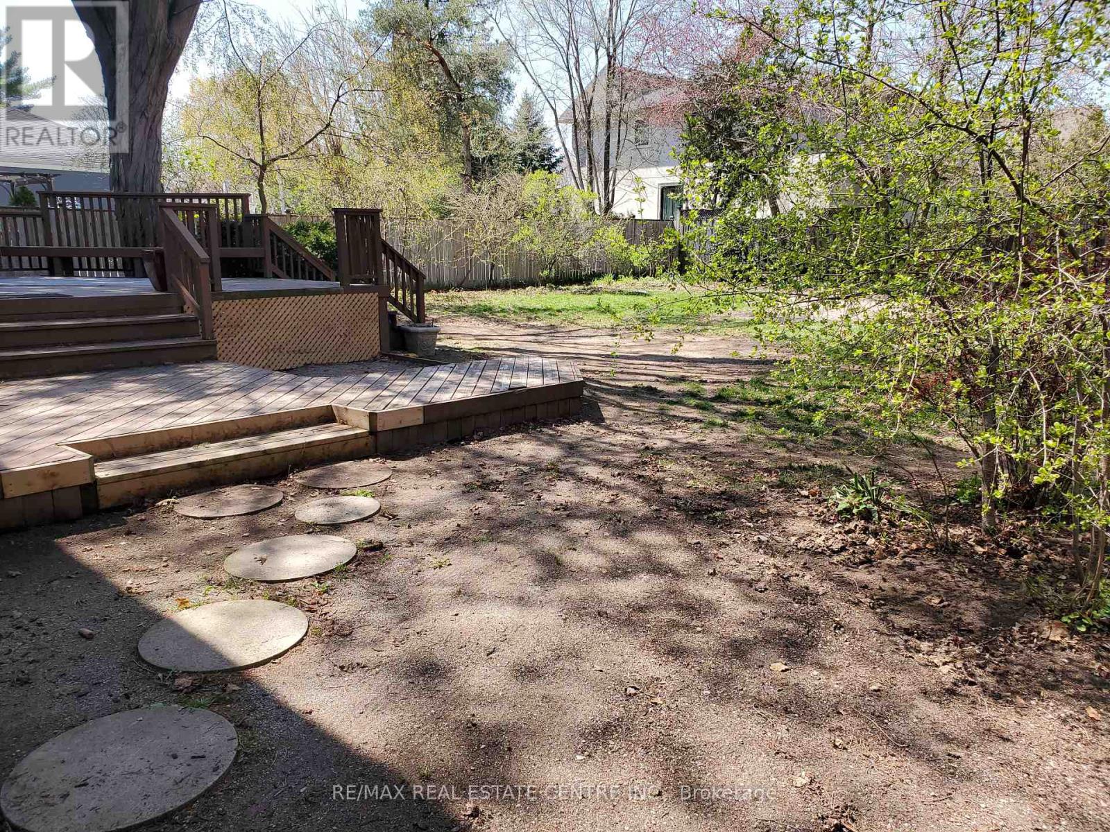 1077 Selby Avenue — photo 44