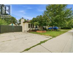 1832 43 Street SE - photo 3