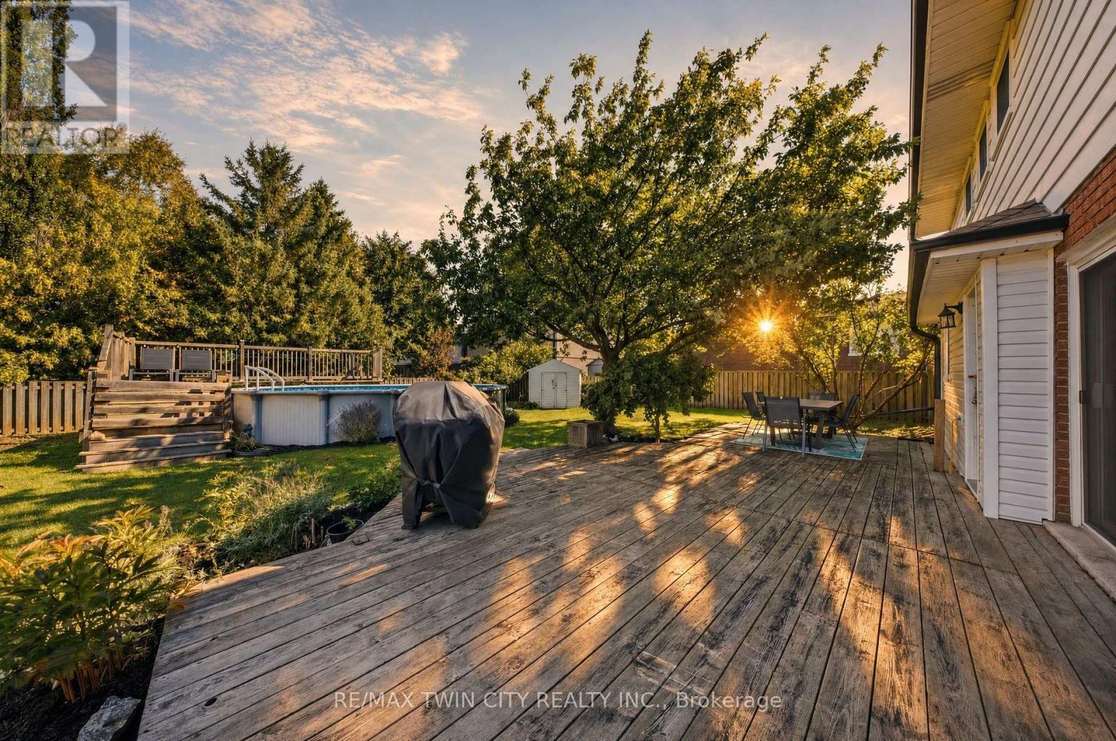 25 CEDARLAND DRIVE - 31