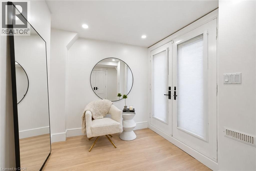305 RANDALL Street - 23