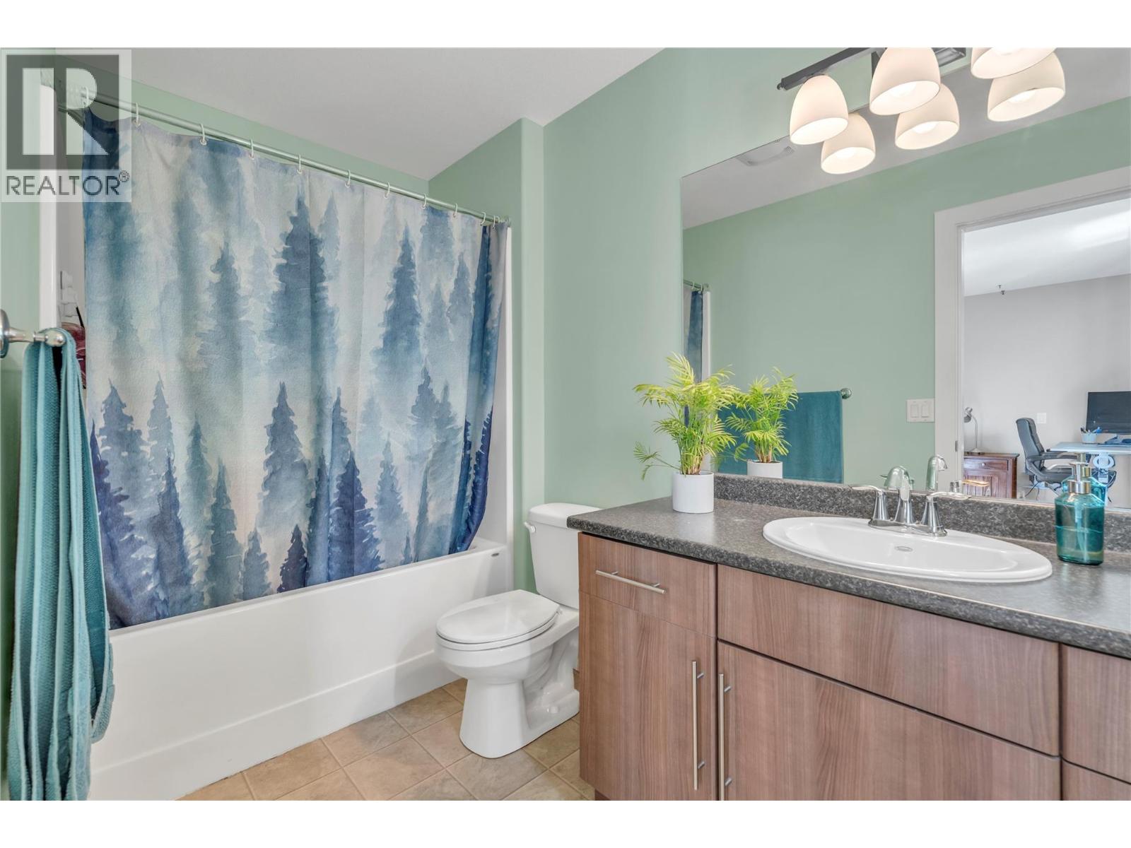484 SIMILKAMEEN Avenue - 23