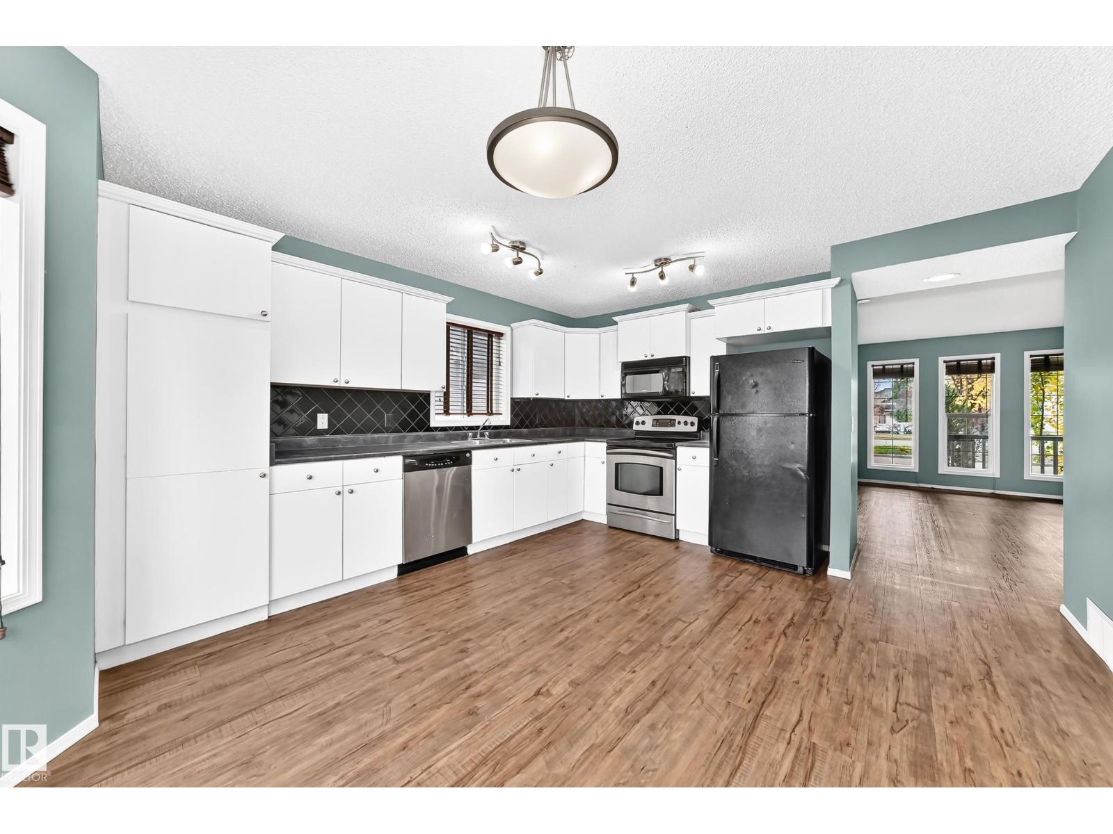 8 SPRUCE VILLAGE WY - Image 6