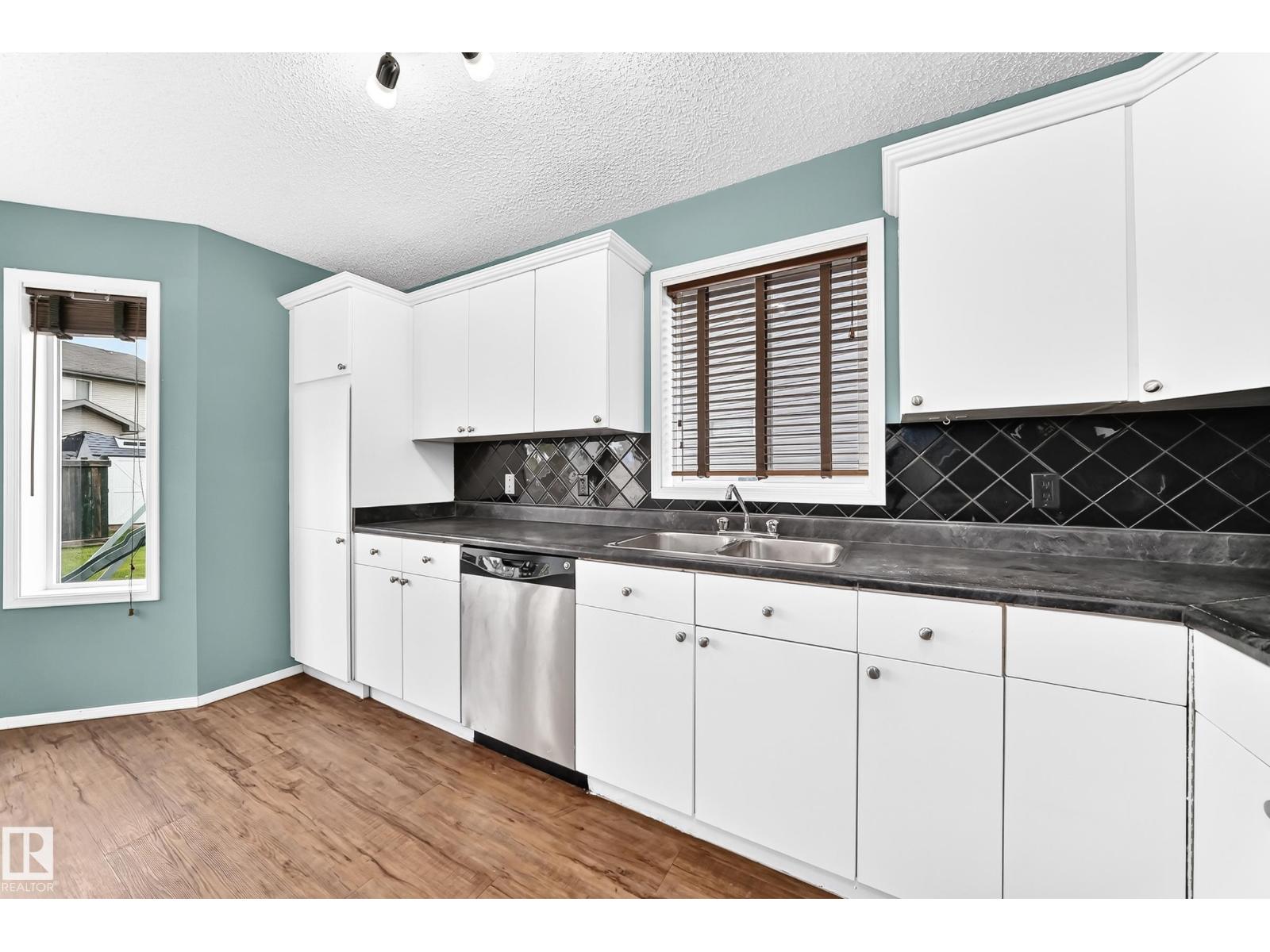 8 SPRUCE VILLAGE WY - Image 8