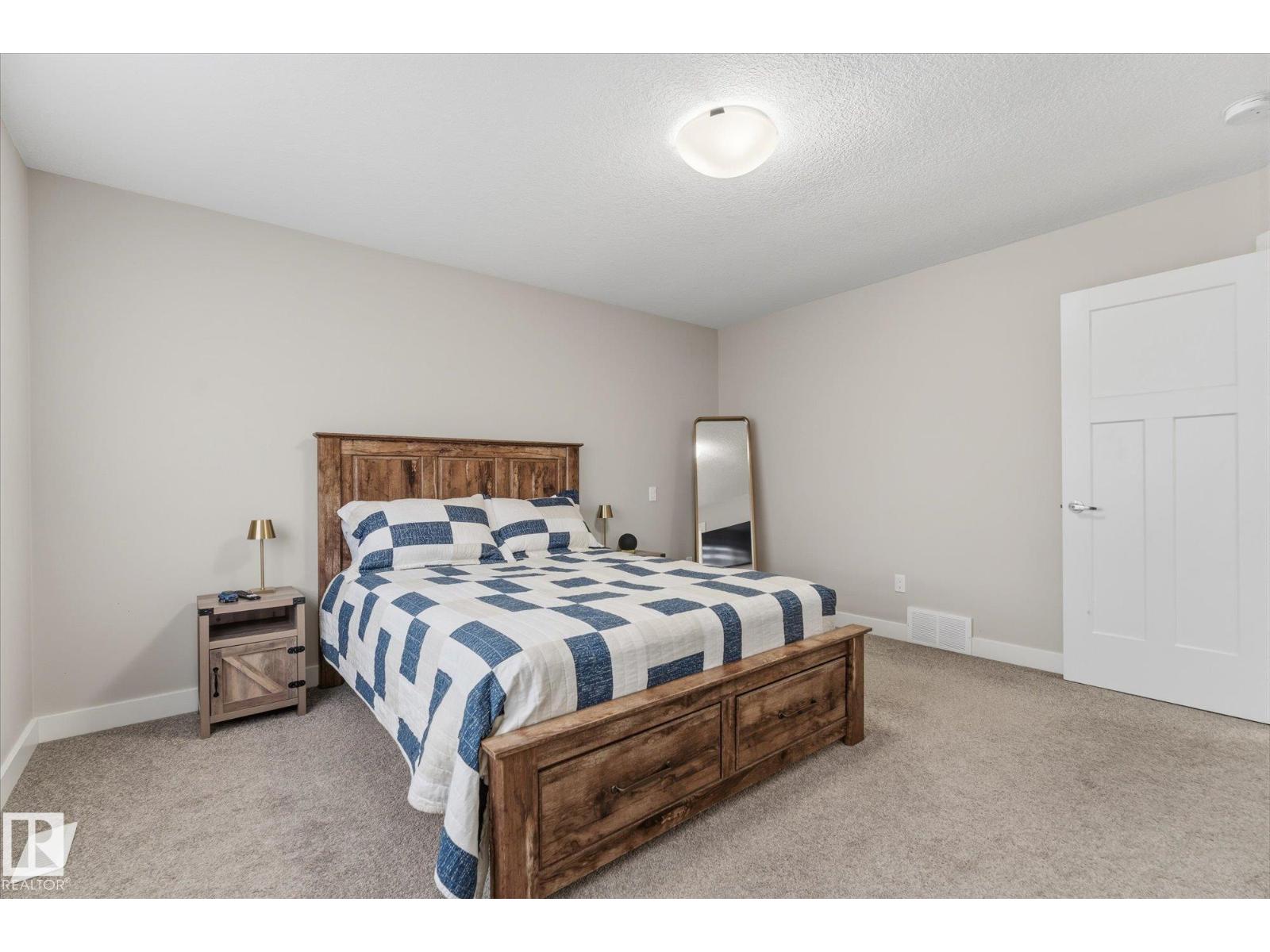 10605 96 ST - 25