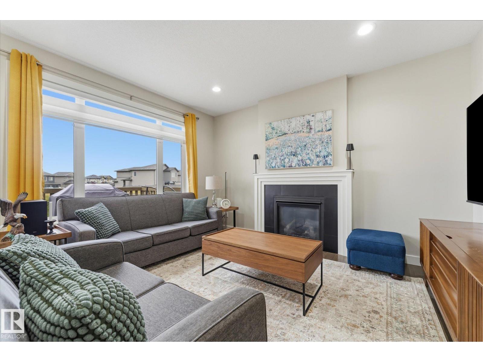 10605 96 ST - 9