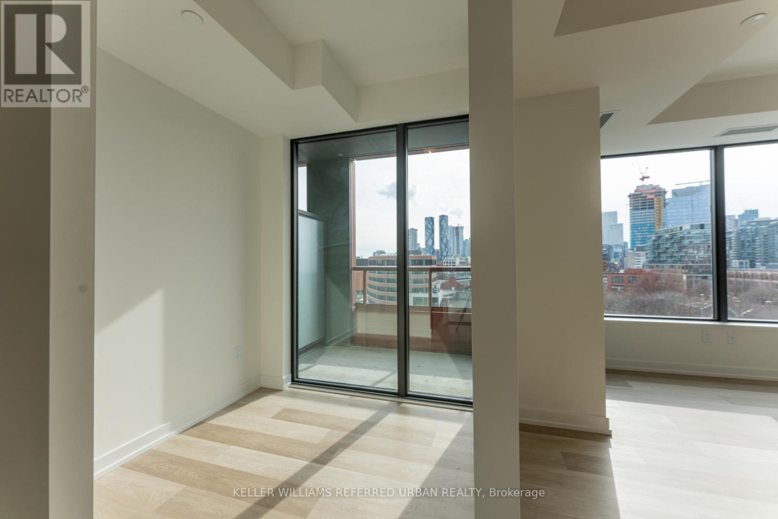 822- 28 Eastern Avenue, Toronto, ON photo 2