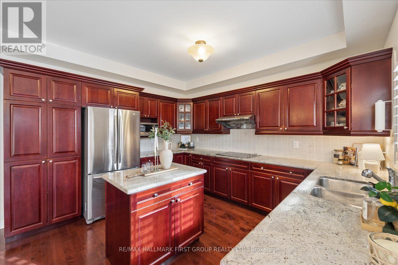 6 Winterton Way, Ajax, ON photo 8