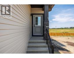 140 Lakewood Crescent - photo 3