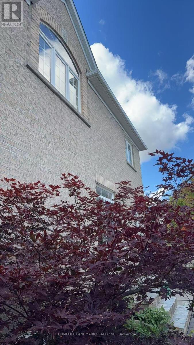 371 Dowson Loop, Newmarket, ON photo 16