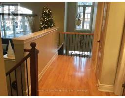 371 Dowson Loop, Newmarket, ON L3X3G3 Photo 9