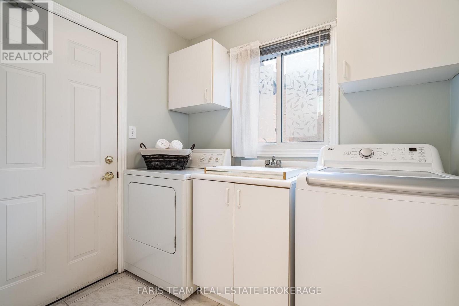 4 O'SHAUGHNESSY CRESCENT - 13