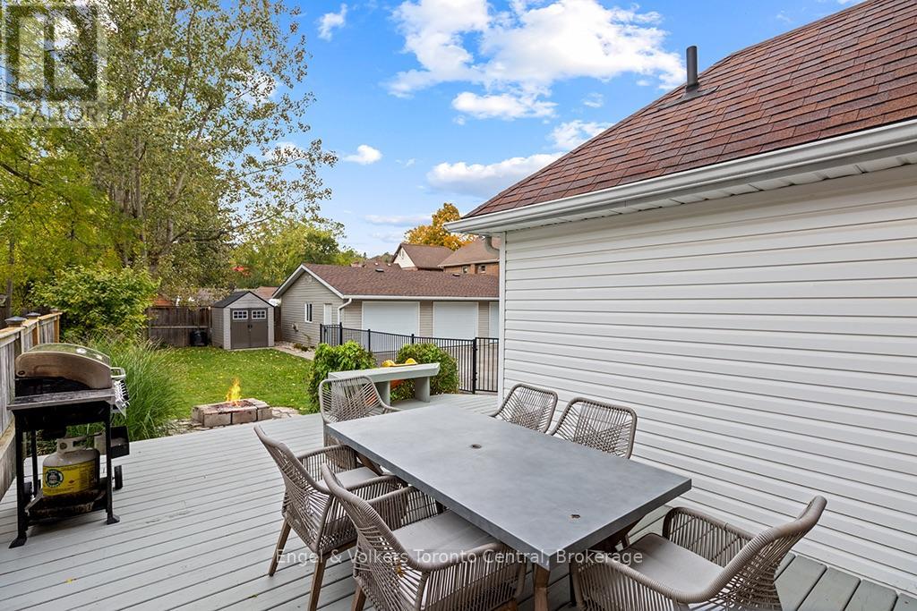 484 2ND AVENUE E - Image 35