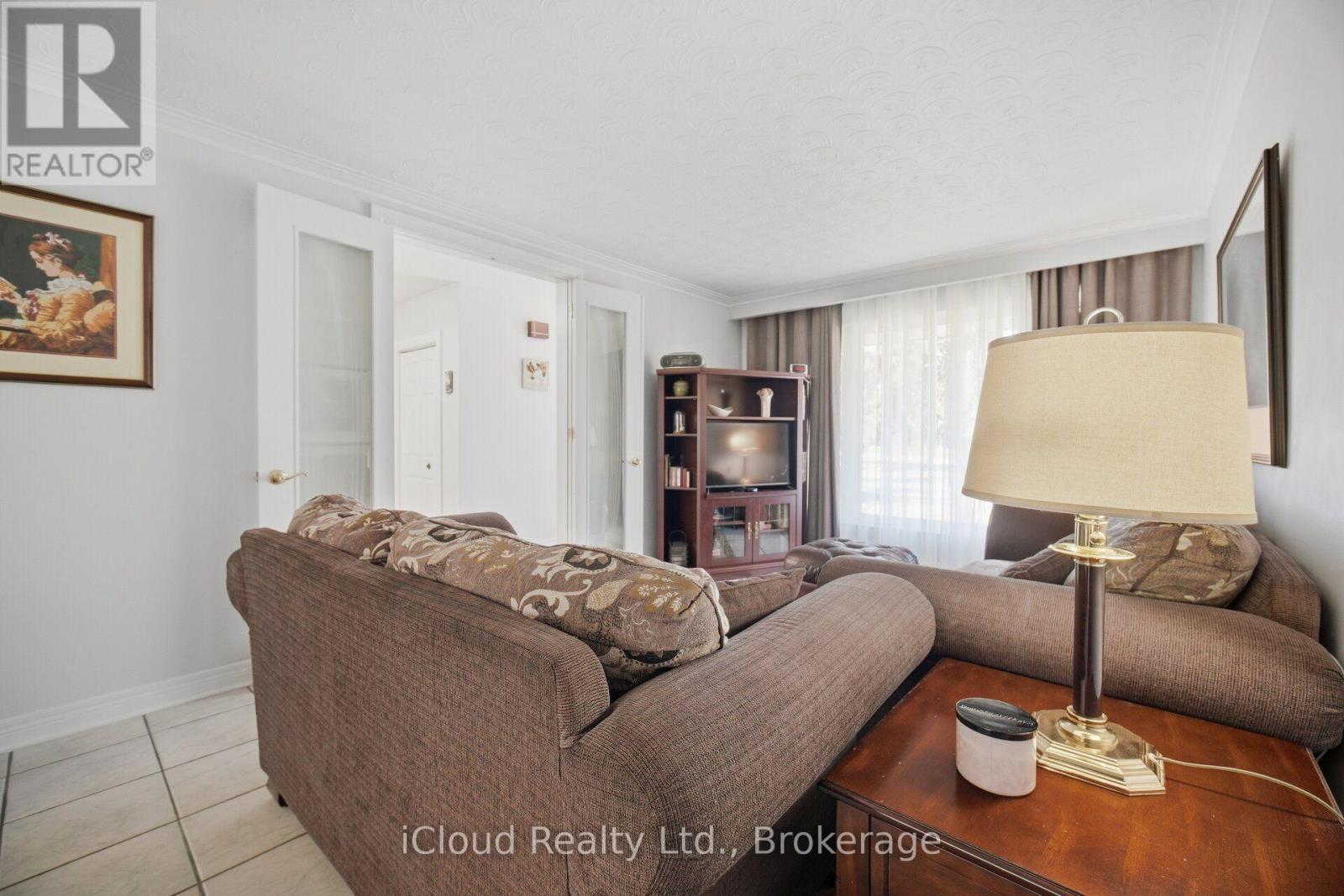 52 Bengal Court, Toronto, ON photo 18