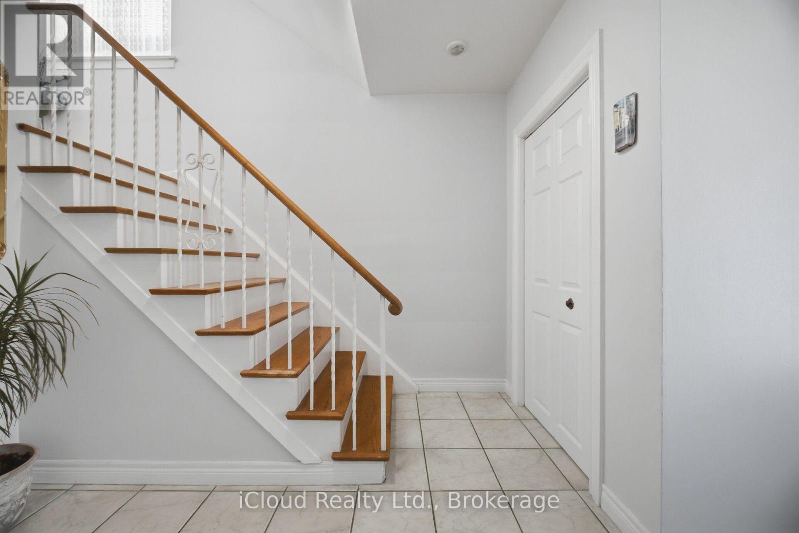 52 Bengal Court, Toronto, ON photo 23