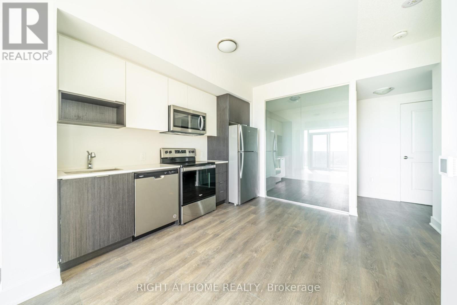 1310 - 204 BURNHAMTHORPE ROAD E, Mississauga (City Centre) — photo 4