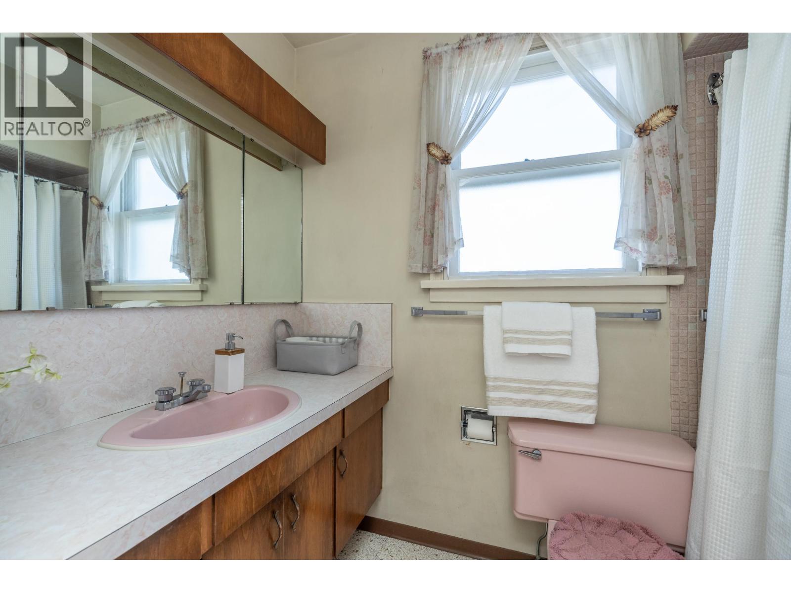 Photo of 3368 PARKER STREET 22