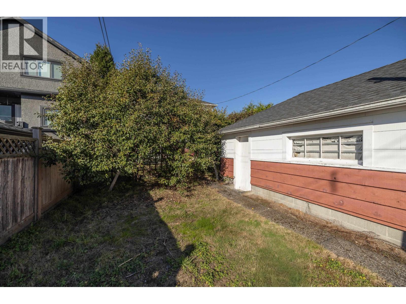 Photo of 3368 PARKER STREET 39