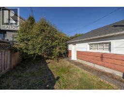 3368 Parker Street, Vancouver, BC V5K2V9 Photo 39